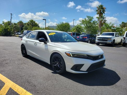 Used 2024 Honda Civic Sport image 2