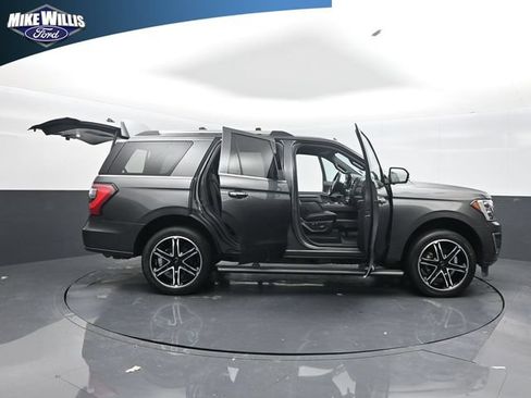 Used 2020 Ford Expedition Limited w/ Texas Edition Package AWD/4WD image 27