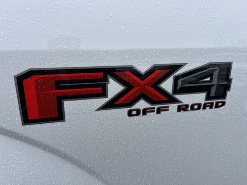 Used 2018 Ford F150 XLT w/ Equipment Group 302A Luxury AWD/4WD image 45