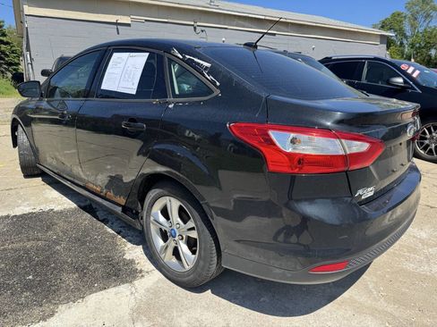 Used 2013 Ford Focus SE FWD image 1