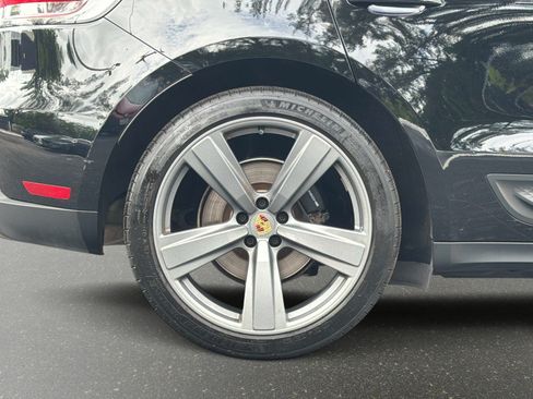 Used 2023 Porsche Macan AWD/4WD image 19