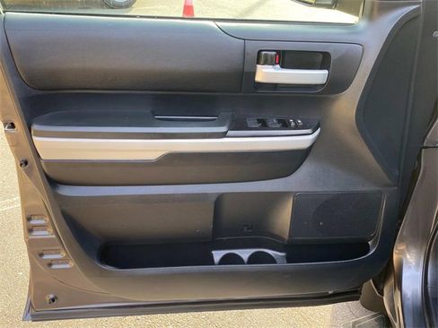 Used 2018 Toyota Tundra SR5 image 12
