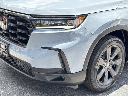 Certified 2023 Honda Pilot Sport image 10