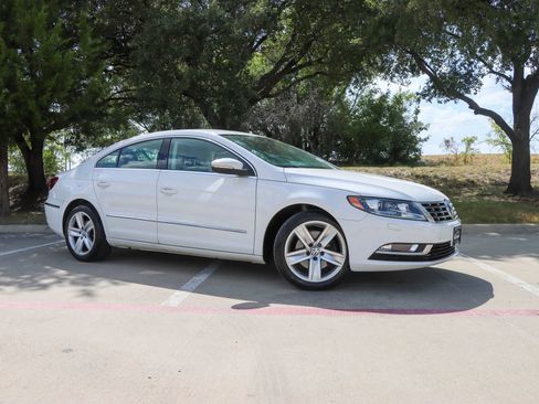 Used 2014 Volkswagen CC Sport FWD image 1