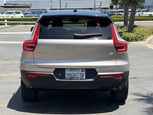 Certified 2023 Volvo XC40 Recharge Ultimate w/ Protection Package Premier AWD/4WD image 6