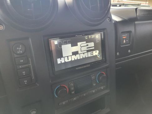 Used 2005 HUMMER H2 SUT w/ Preferred Equipment Group image 31