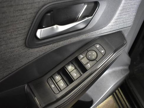 Certified 2022 Nissan Rogue SV image 8