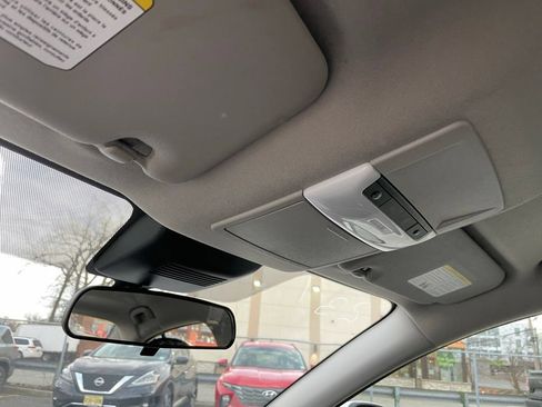 Certified 2023 Nissan Sentra SV FWD image 22