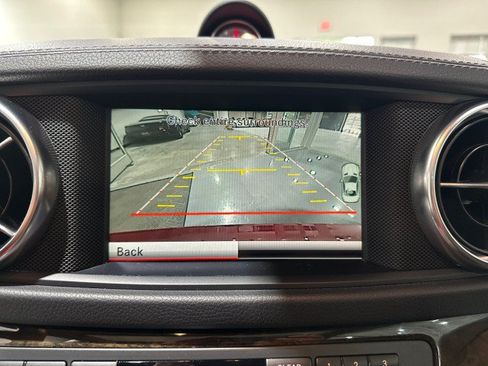 Used 2015 Mercedes-Benz SL 550 w/ Driver Assistance Package image 25
