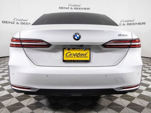 Used 2024 BMW 530i w/ Premium Package RWD image 7