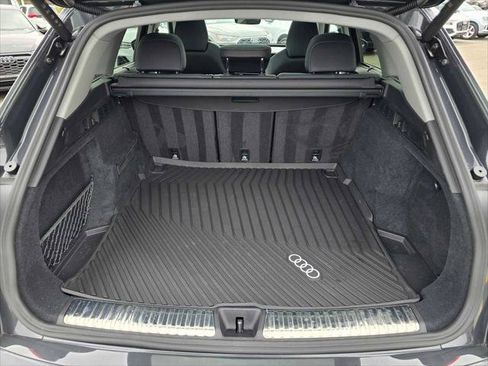Used 2025 Audi Q5 Premium Plus w/ Premium Plus AWD/4WD image 14