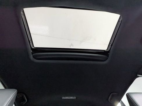 Used 2023 Honda Passport EX-L image 6