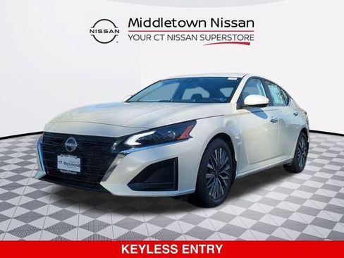 New 2025 Nissan Altima 2.5 SV w/ SV Premium Package FWD image 12