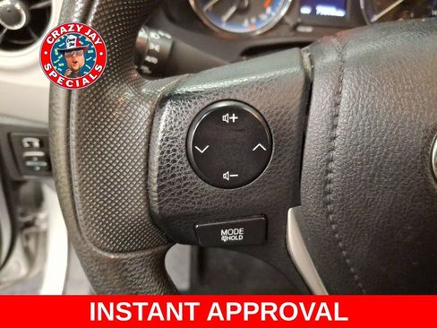 Used 2018 Toyota Corolla LE FWD image 20