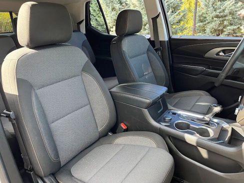Used 2020 Chevrolet Traverse LS image 36