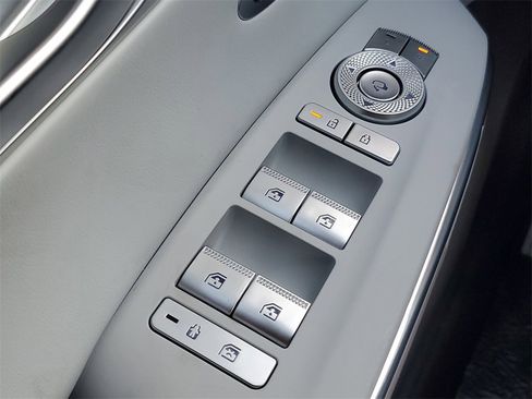 New 2026 Genesis GV70 2.5T Advanced image 14