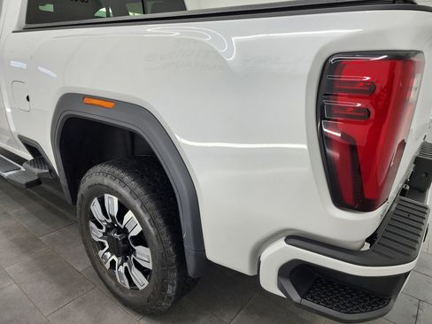 Used 2024 GMC Sierra 2500 Denali w/ Denali Reserve Package image 38