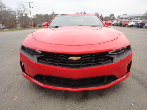 Used 2019 Chevrolet Camaro LT image 2