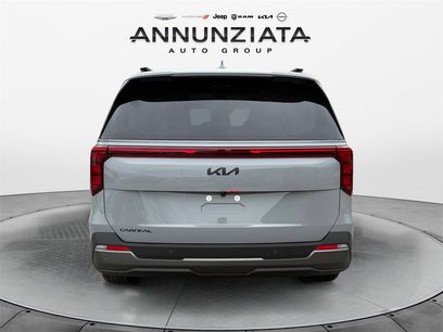 New 2025 Kia Carnival SX