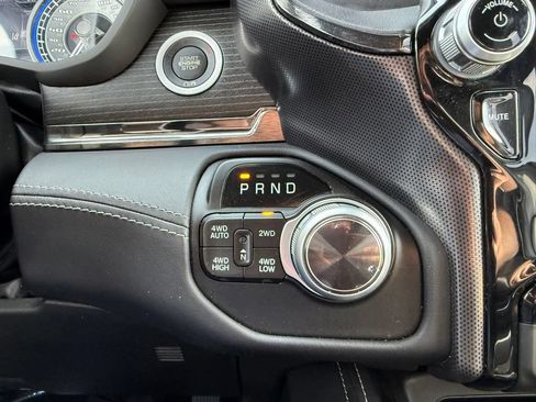 Used 2022 RAM 1500 Limited AWD/4WD image 25