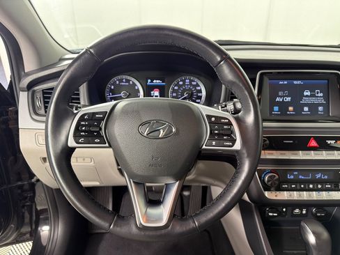 Used 2018 Hyundai Sonata SEL w/ Tech Package 04 FWD image 14