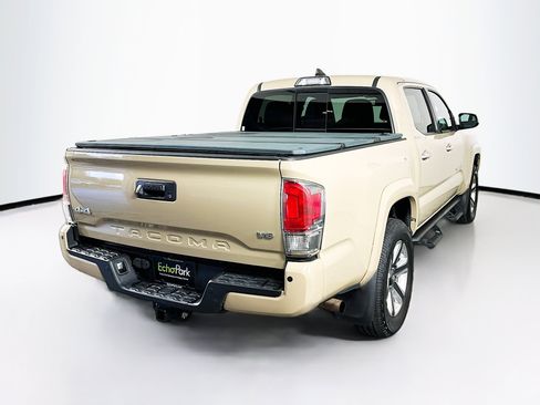 Used 2019 Toyota Tacoma Limited image 9