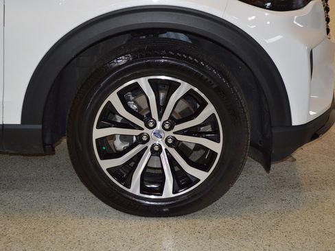 Certified 2025 Ford Explorer ST-Line image 9