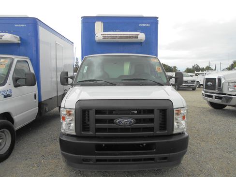 Used 2024 Ford E-350 and Econoline 350 Super Duty w/ Power Windows & Locks Group RWD image 2