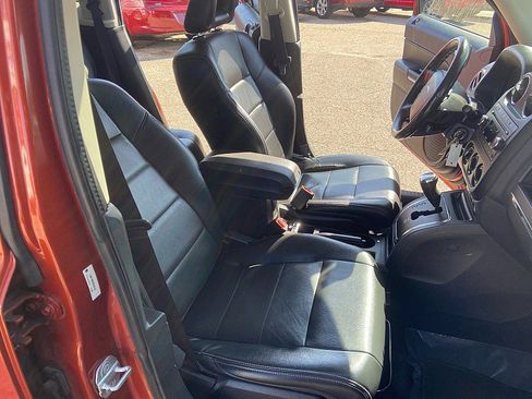 Used 2009 Jeep Patriot Limited w/ Sun/Sound Group image 19