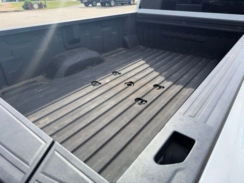 Used 2023 GMC Sierra 3500 Denali w/ Denali Ultimate Package AWD/4WD image 13