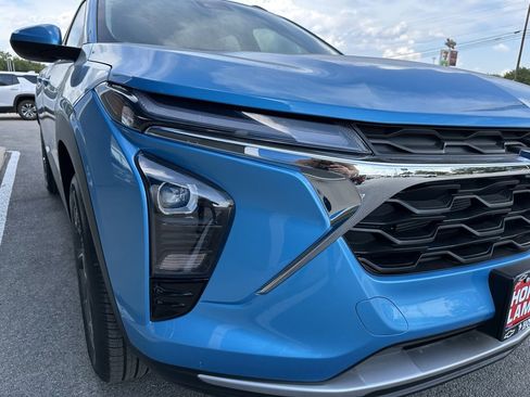 New 2025 Chevrolet Trax LT w/ Driver Confidence Package image 5