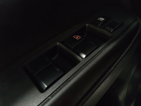 Used 2018 Nissan Versa SV image 27