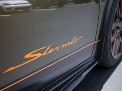 Used 2024 Lamborghini Huracan Sterrato AWD/4WD image 18