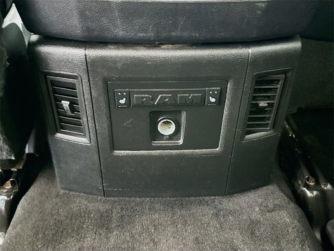 Used 2018 RAM 1500 Limited image 27