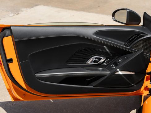 Used 2018 Audi R8 V10 plus image 37