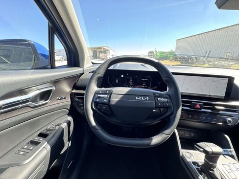 New 2026 Kia Sportage SX FWD image 14