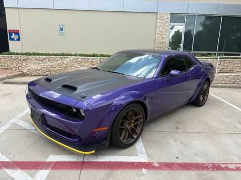 Used 2023 Dodge Challenger SRT Hellcat RWD image 1