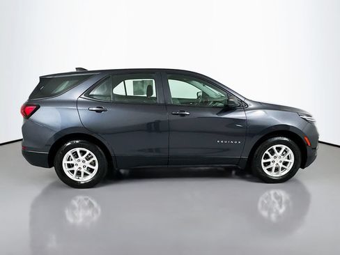 Used 2022 Chevrolet Equinox LS AWD/4WD image 8