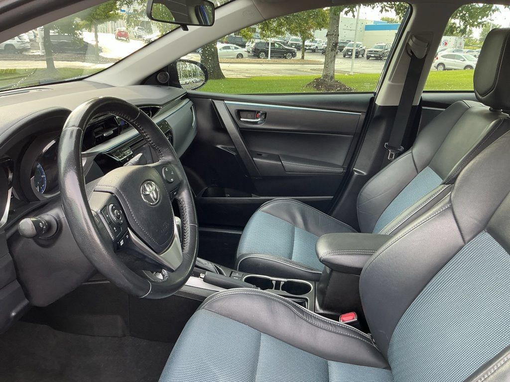 Used 2015 Toyota Corolla S FWD image 28