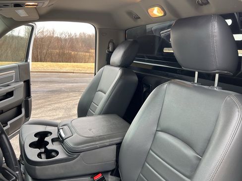 Used 2018 RAM 3500 Tradesman w/ Power & Remote Entry Group image 16