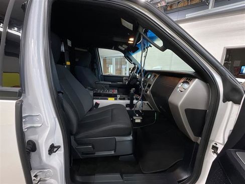 Used 2017 Ford Expedition EL XLT image 29