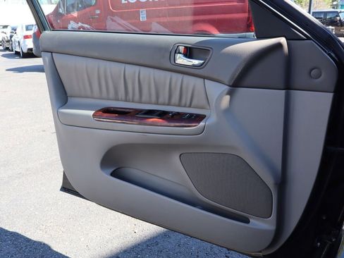 Used 2005 Toyota Camry XLE image 20