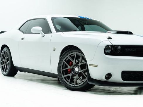 Used 2019 Dodge Challenger R/T Scat Pack w/ Shaker Package image 3