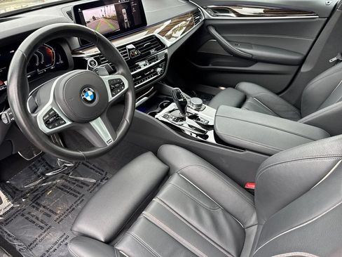 Used 2023 BMW 540i w/ M Sport Package RWD image 10