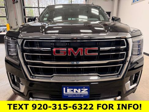 Used 2024 GMC Yukon SLT w/ SLT Premium Package AWD/4WD image 3