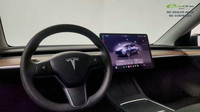 Used 2025 Tesla Model Y Long Range RWD image 63