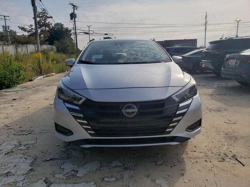 New 2025 Nissan Versa SV w/ Trunk Package FWD image 10