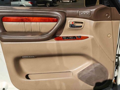 Used 2000 Lexus LX 470 4WD image 29