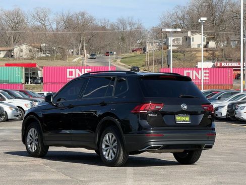 Used 2018 Volkswagen Tiguan S image 2