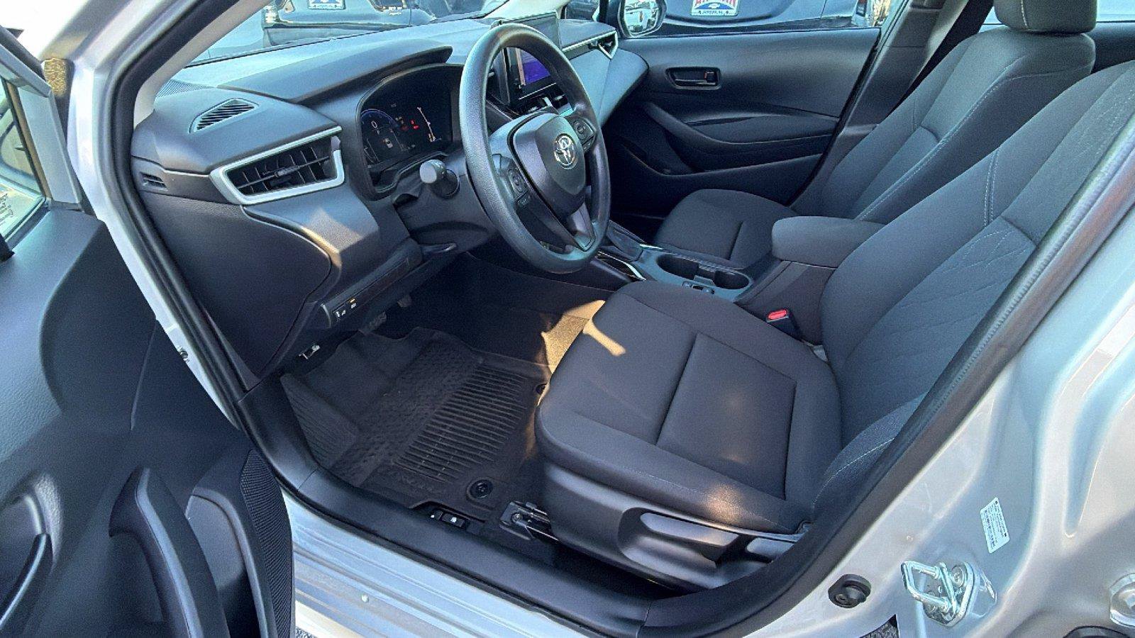 Used 2026 Toyota Corolla LE FWD image 16